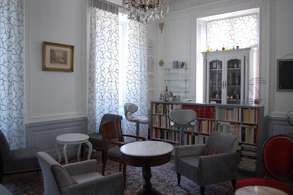 Logis Hotel L'europe Pontivy Extérieur photo